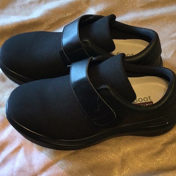 KyBOOT Shoes - Picture 2 of 6